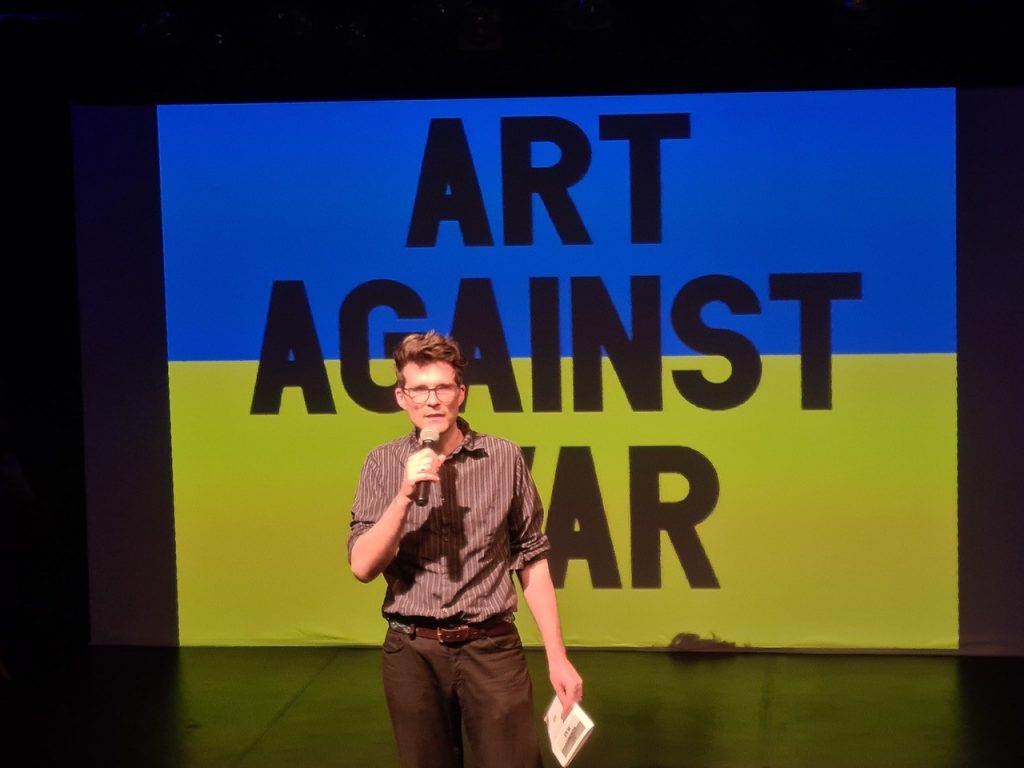 Art Against War - Moderation André